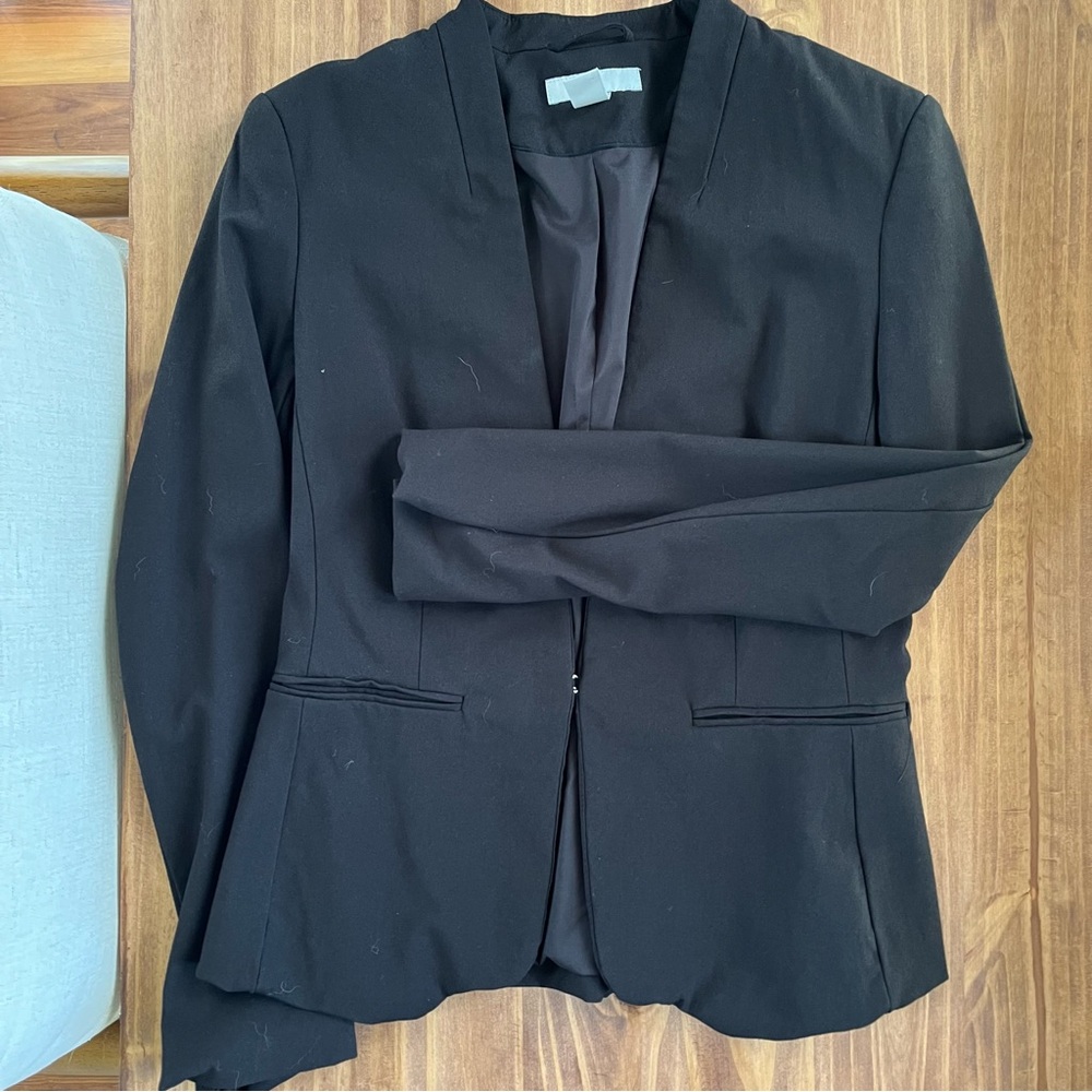H&M Women's Black Fitted Blazer